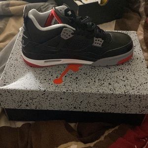 Bread 4s for sell